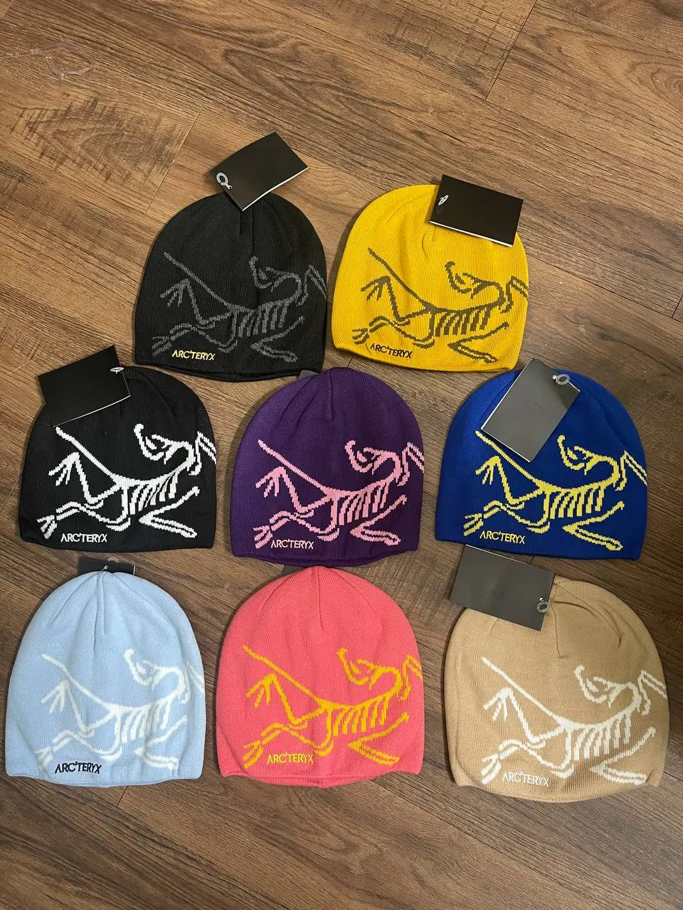 Arc’teryx Bird Head Toque Beanie, Warm Knit Winter Hat, Soft Outdoor Ski Cap for Men & Women, Multiple Colors, Everyday Streetwear Style