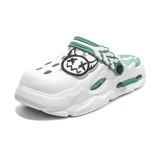 2026 New Couple Clog Shoes Outdoor Non-Slip EVA Sandals Versatile Fashion Breathable Waterproof Closed-Toe Shoes