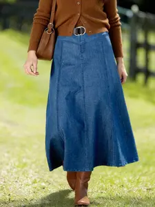 Women's Blue Denim Skirt, Plus Size Fashion Long Skirt, Casual Style, Fitted Fit, Perfect for Daily Wear, Comfortable and Stylish
