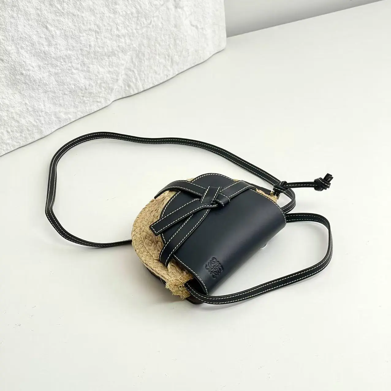 Pre-owned Loewe Shoulder Bags 2450