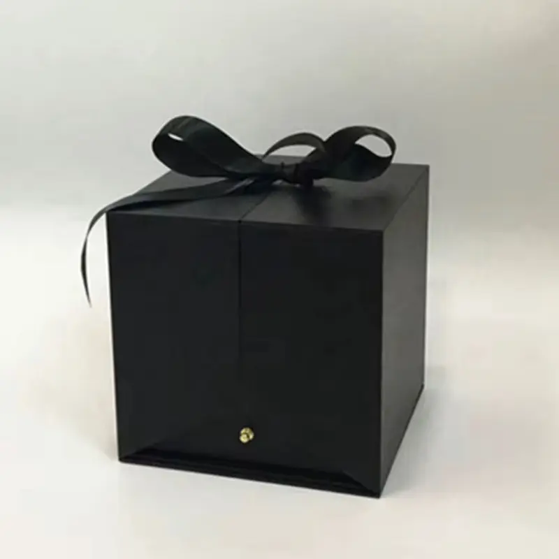 Surprise gift box with heart and drawer Surprise gift box with heart and drawer