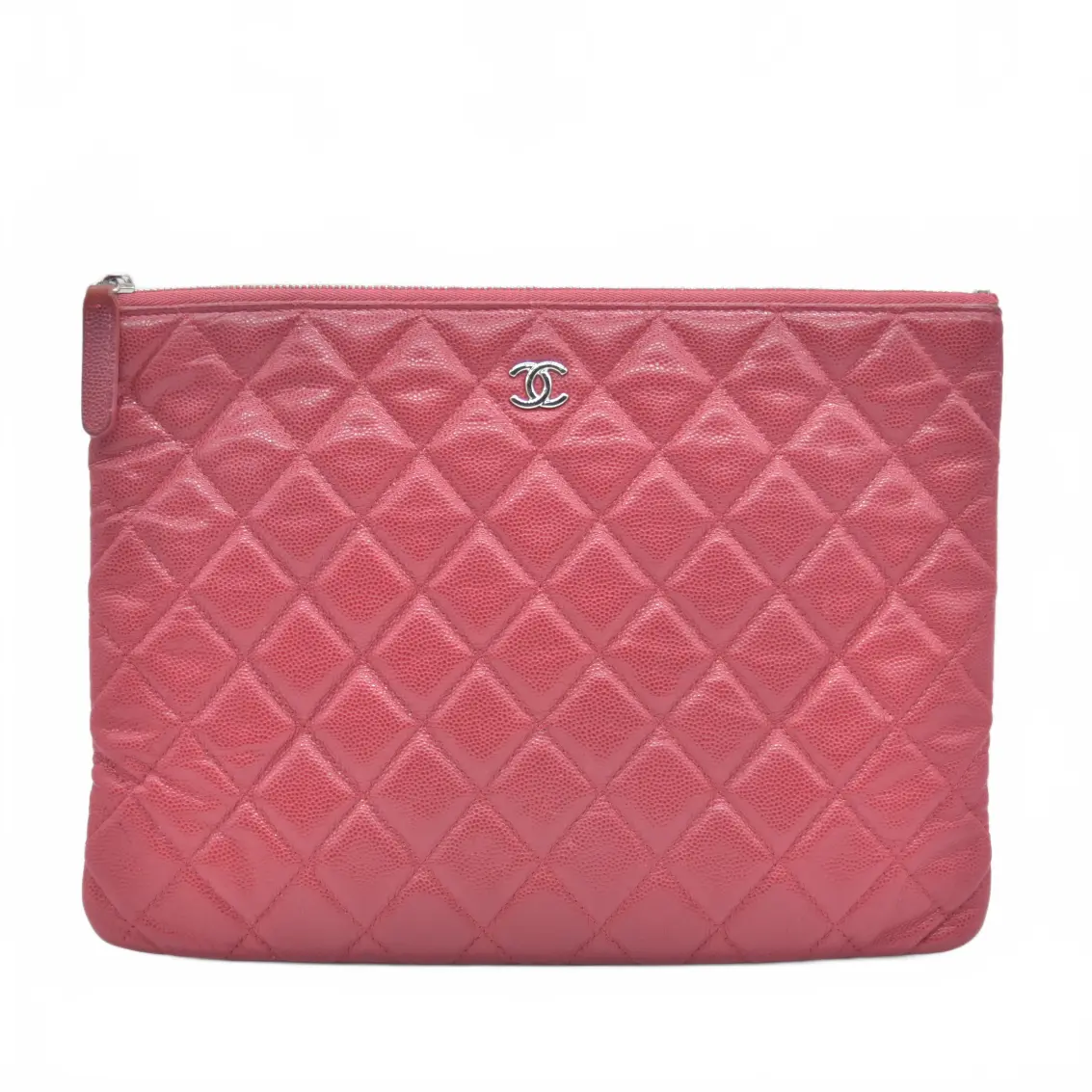 Pre-owned CHANEL leather Small leather goods $1425 2019 Caviar Quilted Medium Cosmetic Case Red