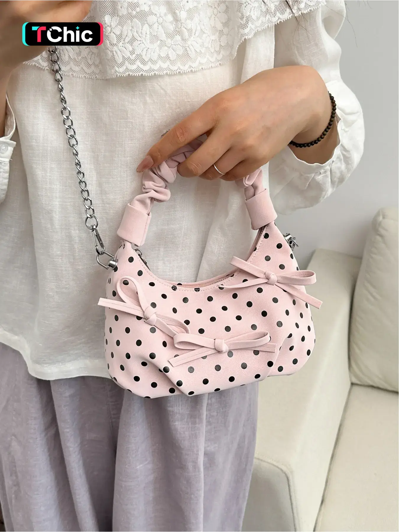 Sweet girl storm point bow embroidery handbag with detachable chain and pleated handle loop, can hold mobile phones, lipstick, and small items, versatile, practical and fashionable handbag suitable for dating and daily commuting Embroidered chain handbag