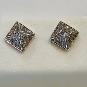 14k Solid White Gold Simple Pyramid Shape Stud Earrings with Pavé Diamond Accent - Cool Ear Jewelry Gold Jewelry