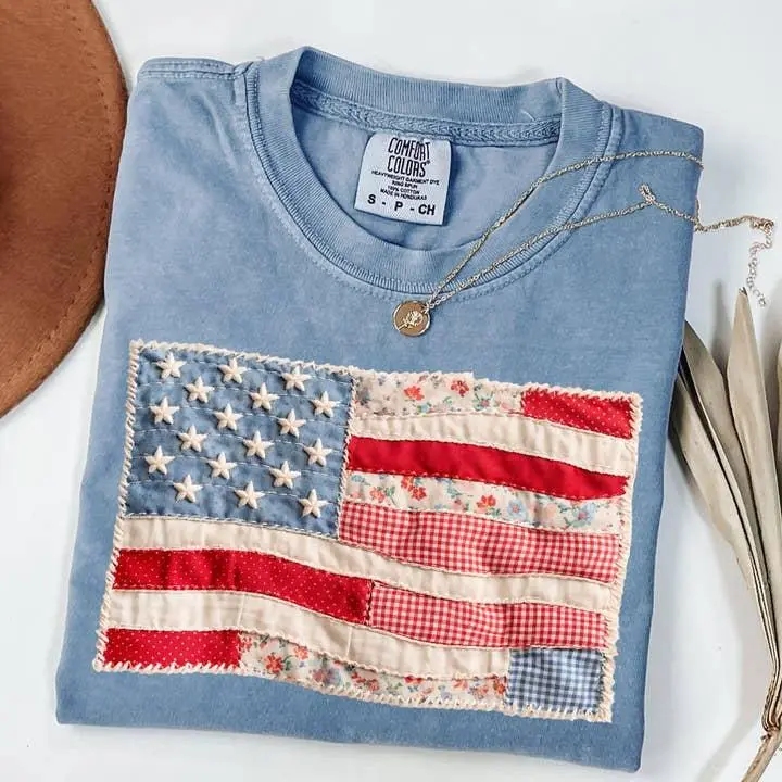 Comfort Colors American Flag Print Shirt, Vintage Quilt Style Unisex T-shirt