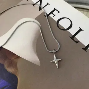 Simple Elegant Cross Star Pendant Collar Necklace Choker Fashion Jewelry Neck Chain Simple Clavicle Chain Necklace