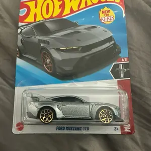 Hot Wheels 1:64 Ford Mustang GTD