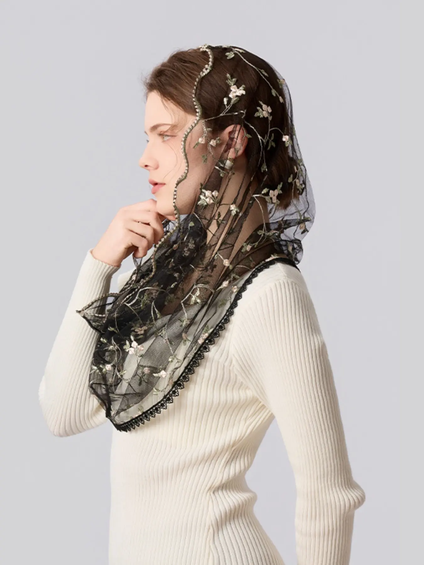 Floral Embroidered Spanish Headscarf, Classic Style Church Veil, Latin Vintage Women's Mass Scarf, Elegant Religious Accessory, Boho Shawl, Embroidery Shawl, Fashion Headscarf