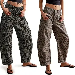 2025 Casual Loose Mid-Waist Tube-Shaped Women's Leopard Print Jeans