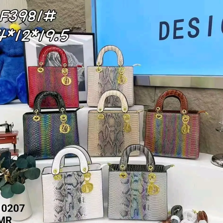 DES1 Really Pretty Handbag Model F398/# 0207 MR - Versatile Accessory for Everything Else