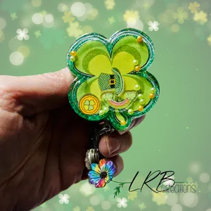 St. Patty's Clover SHAKER Badge ~ St. Patrick's Day Badge Reel ~ Retractable ID Badge Holder ~ Handmade ~ Nurse Badge Reel ~Teacher Lanyard ~ Stethoscope Tag ~ Magnetic Badge ~ Pin ~ Magnet ~ Phone Grip
