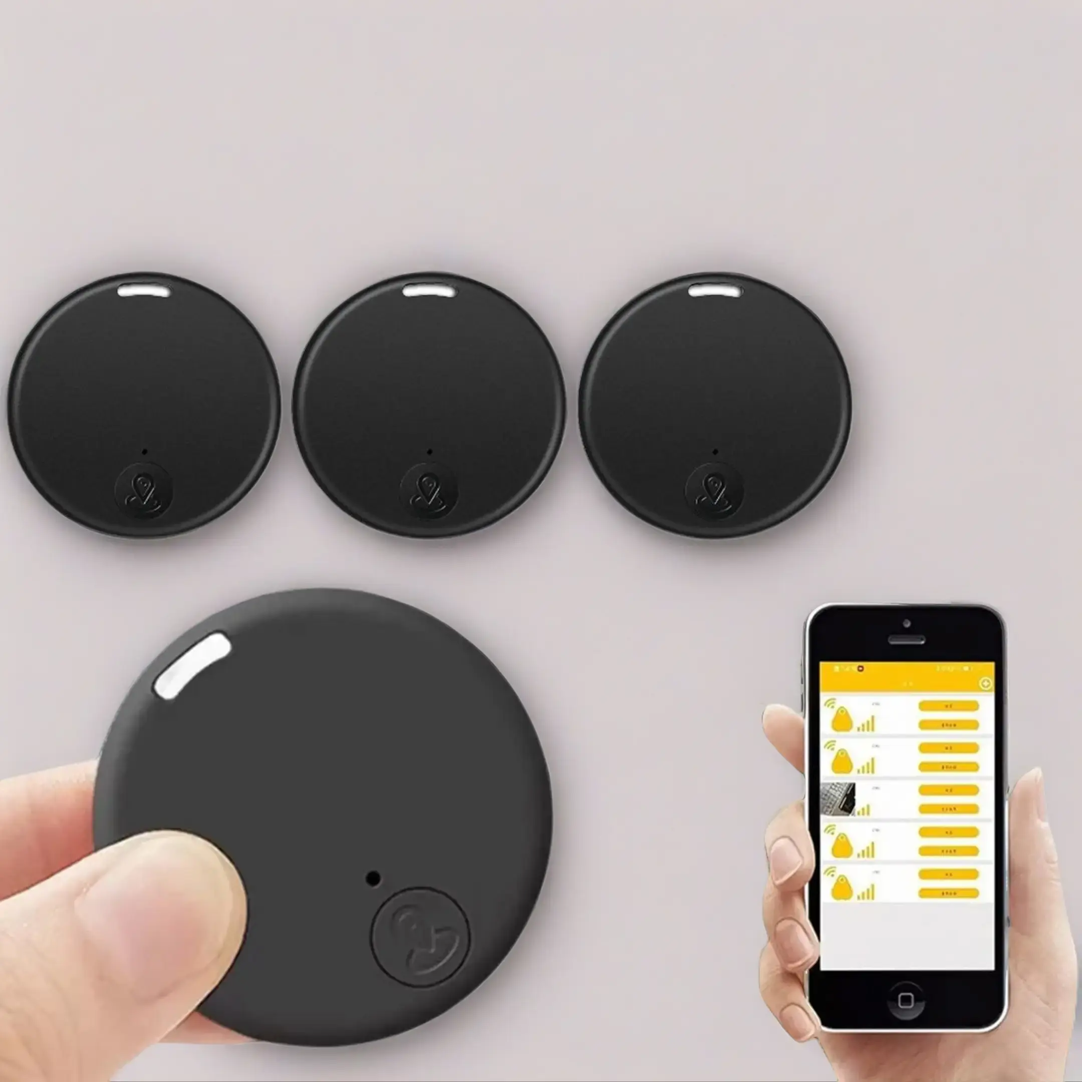 Compact Bluetooth GPS Tracker Tag for Pets Real-Time Tracking Lightweight Waterproof Long Battery Life Easy Setup Perfect for Escape-Prone Dogs and Curious Cats