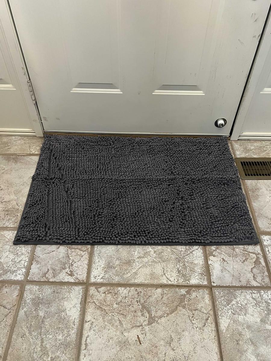 Item: Dark Grey, Large Mat - 24" x 35"