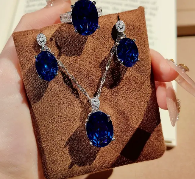 Elegant Pendant & Drop Earrings