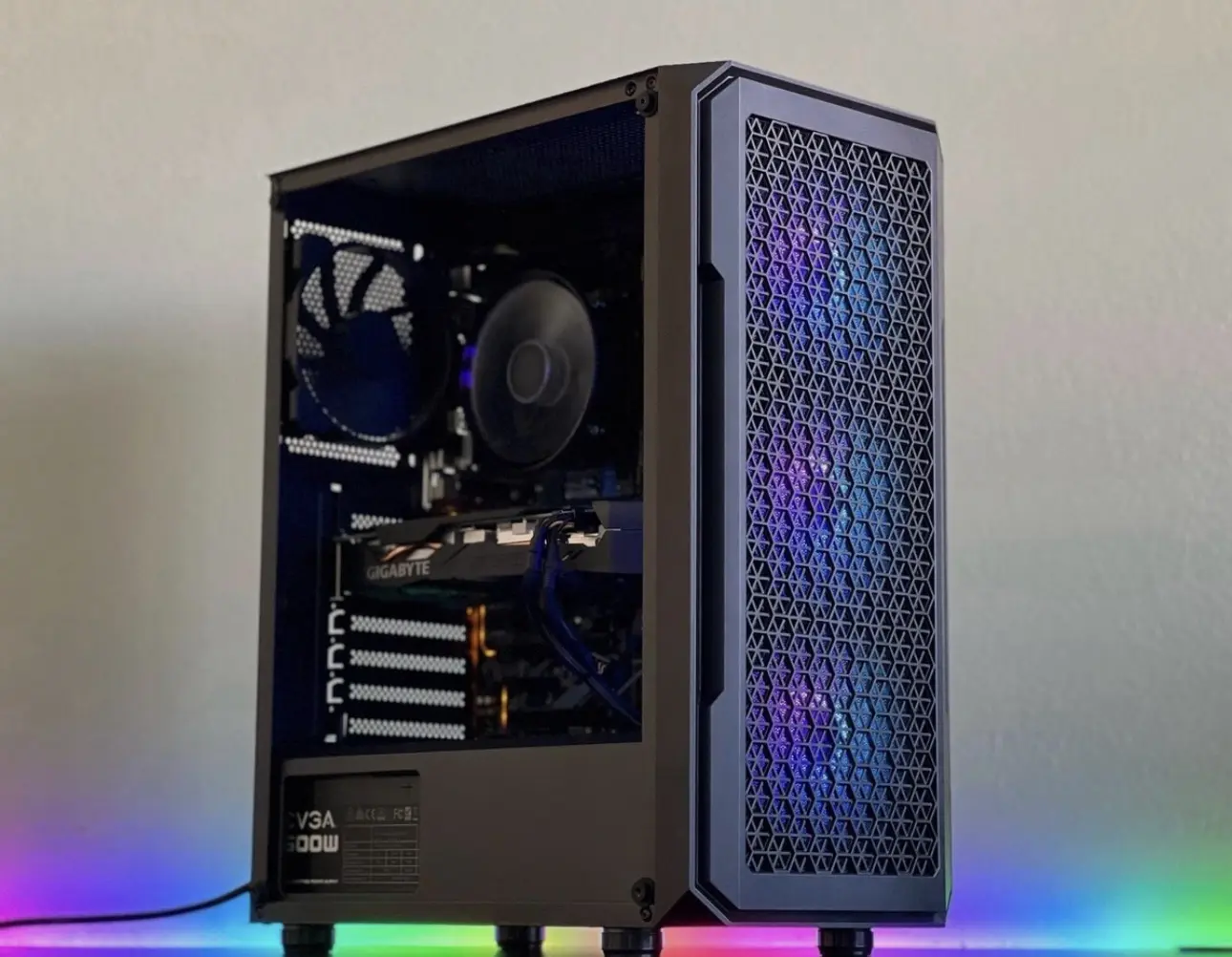 New Gaming PC Desktop Nvidia RTX 5060 AMD RYZEN 5 9600X 16GB DDR5 SSD Windows 11
