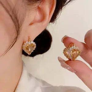 LisiZen French Double-Sided Heart Clip-on Earrings for Women Shiny Crystal Peach Heart Studs Unique Design Light Luxury Elegant Style DZEH5202