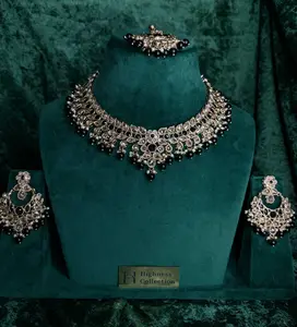 Black Polki Necklace