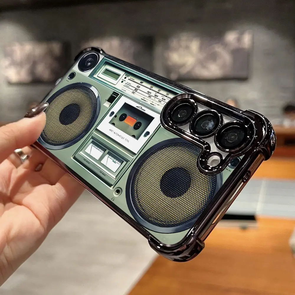 Creative Retro Cassette Radio Phone Case Compatible with Samsung Galaxy S25 Edge S24 S23 S22 S21 FE Note20 Ultra Plus 4G 5G, Featuring a Black Border, Shockproof Transparent Back, And Luxurious Japanese And Korean Cartoon, Plastic, Tpu, Casing, Cover, Sma