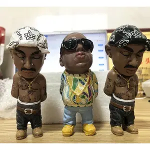 Car Ornaments Hip Hop Rapper 2pac Tupac Figure Resin Art Mini Doll for Office Car Decoration Auto Interior Accessories