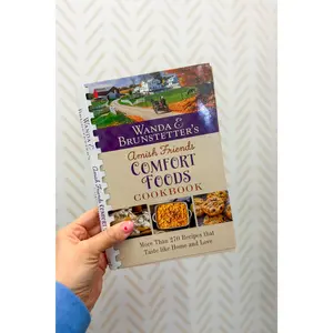 Wanda E. Brunstetter's Amish Friends Comfort Foods Cookbook