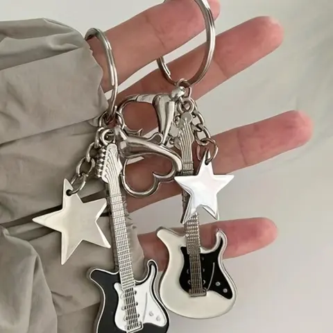 Guitar & Star & Heart Design Keychain, Fashionable Keychain for Men, Trendy All-match & Exquisite Keychain for Birthday Gift
