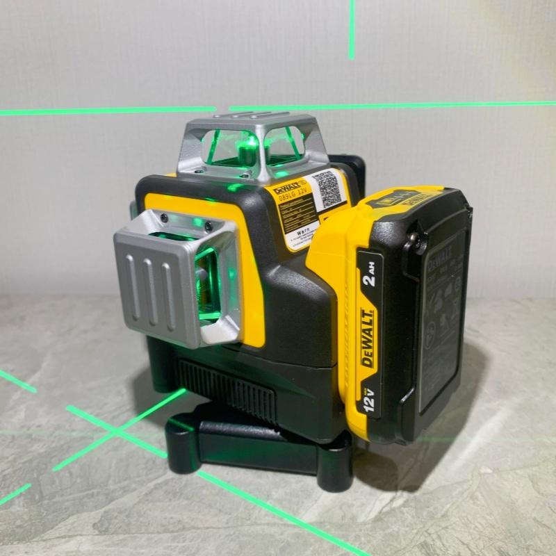 DeWalt DW089 3-Line Green Cross Laser Level with Magnetic Mount High Precision Self-Leveling for Jobsite Home Renovation Measuring Tool 16.2cm x 14cm x 9.8cm
