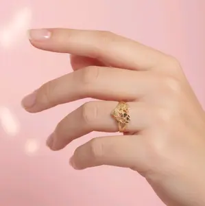 Elegant Women's Ring Size 6.5 - Stylish and Durable