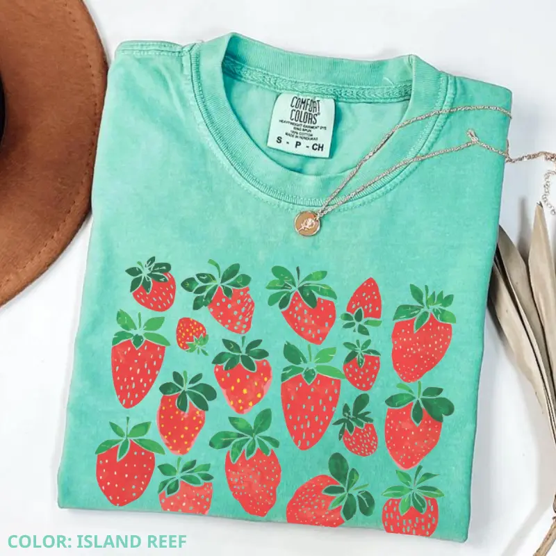Comfort Colors Strawberry Cottagecore Summer T-Shirts, Trendy Oversized Aesthetic Tee, Women's Letter Print Short Sleeve Tee