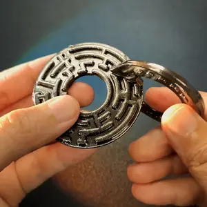 Metal Maze Lock Puzzle, 1pc - Ideal Brain Development Challenge for, Perfect Party Gift for Halloween,Christmas Event & Party Supplies Halloween&Christmas for Christmas,Newyear,Valentine,Party Events