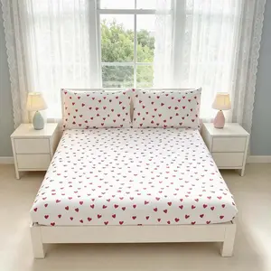3-Piece Heart Pattern Fitted Sheet Set (1 Fitted Sheet + 2 Pillowcases, No Filling). Soft and comfortable bedding set, suitable for all seasons and machine washable. Perfect as holiday or birthday gifts for family and friends!