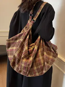 Niche design plaid retro single shoulder tote bag,  fashionable  lazy feeling casual single shoulder bag,   trend practical large capacity suitable for students to to class, commute, shopping and travel.