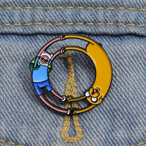 Cartoon Little Yellow Dog and People Design Round Brooch Clip, Creative Alloy Brooch Pin Fashion Accessory for Men & Women, Clothes Accessories for Daily Wear