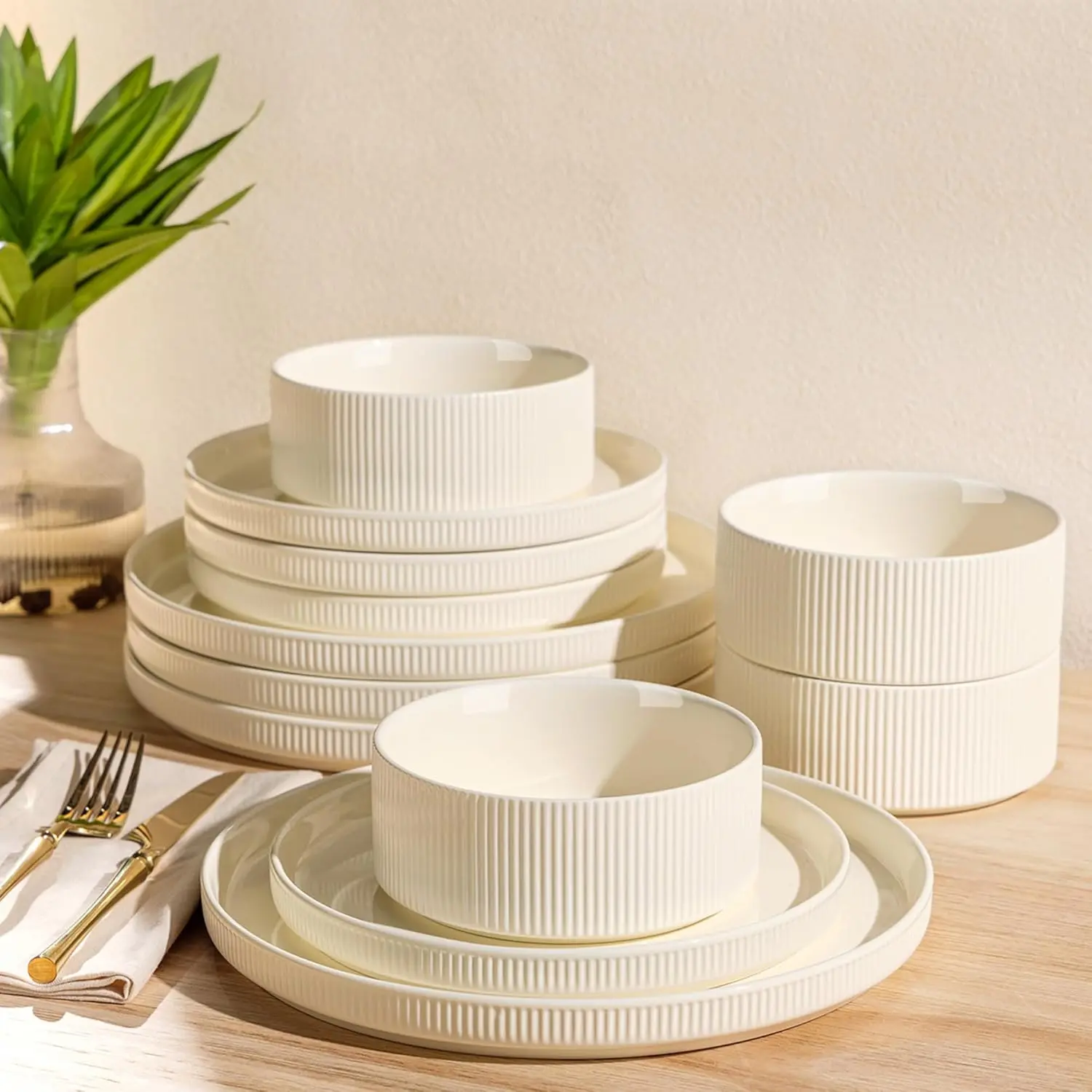 TheTerra Ceramic Dinnerware Set for 4, 12-Piece Plates and Bowls Set | Lightweight Porcelain Dish Set, Scratch Resistant, Oven & Microwave & Dishwasher Safe, Beige
