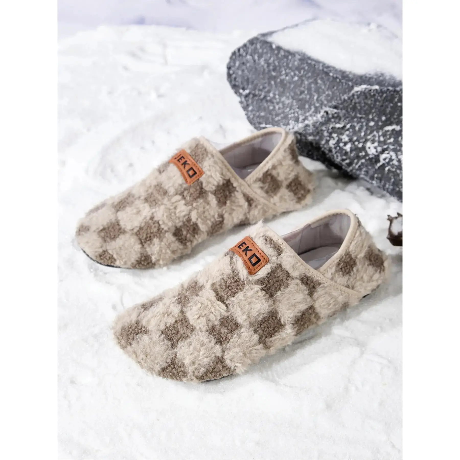 Unisex Slip On Slippers in Plaid & Animal Print, Comfortable Fabric House Shoes with Anti-Slip Rubber Sole for All Seasons, Indoor Shoes, Below Ankle, Anti-Slip Sole
