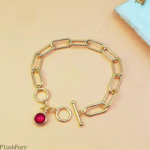 The 2026 Fashion Classic Paperclip Bracelet—exuding sophisticated style and serving as the ultimate spring statement piece. Versatile and effortless to pair, it makes the perfect gift for a cherished friend.