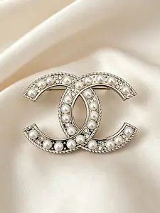 Luxury CC Brooch pins for Women, Chic Vintage Double C Brooches, for Collars, Hats, Scarves, Chokers, Bag Accessories Decor