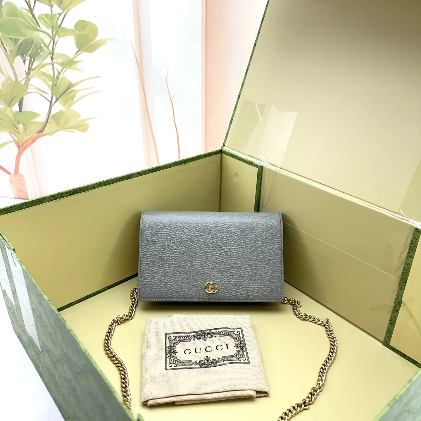 Pre-owned GUCCI Light Grey Pebbled Leather GG Interlocking Mini Chain Bag 0715 ELLA 22545621