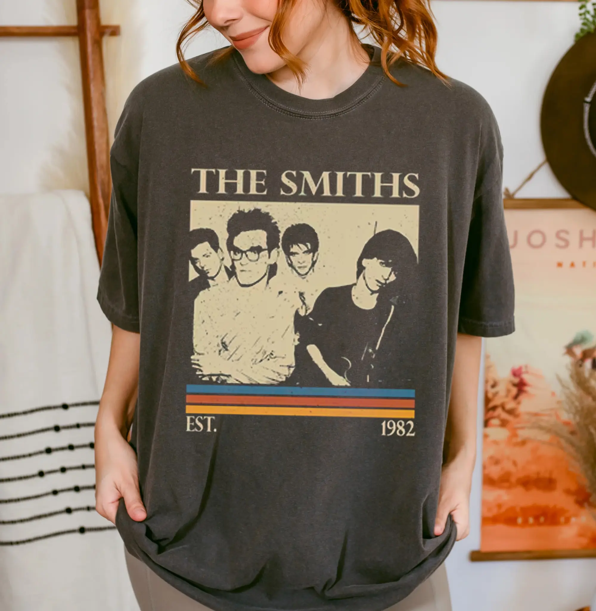 Gildan The Smiths Women's Graphic T-Shirt, Fitted Cut Crew Neck Tee Made with 100% Ethically Sourced US Cotton, Band Print, Artist Graphic Women's T-Shirts, Round Neck, Graphic Print