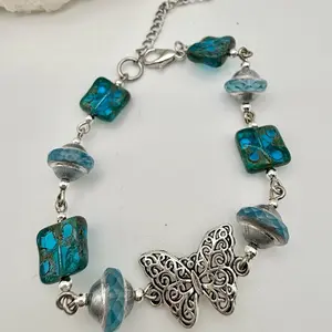 Hand-wired bracelet - Czech glass