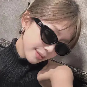 1pc Y2K Punk Cat Eye Sunglasses for Women, Minimalist Oval Frame Designer Sun Glasses, Summer Travel Fashion Shades