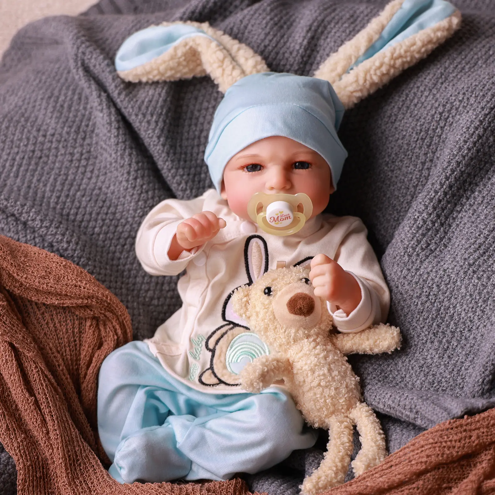 #Summervibes#DealsForYouDays BABESIDE Reborn Doll Set 17-inch 8-piece set featuring cloth body and vinyl limbs Gender-neutral reborn doll Includes gift box and feeding accessories Ideal Christmas, New Year, and birthday gift Rebornbabydoll Teddybear