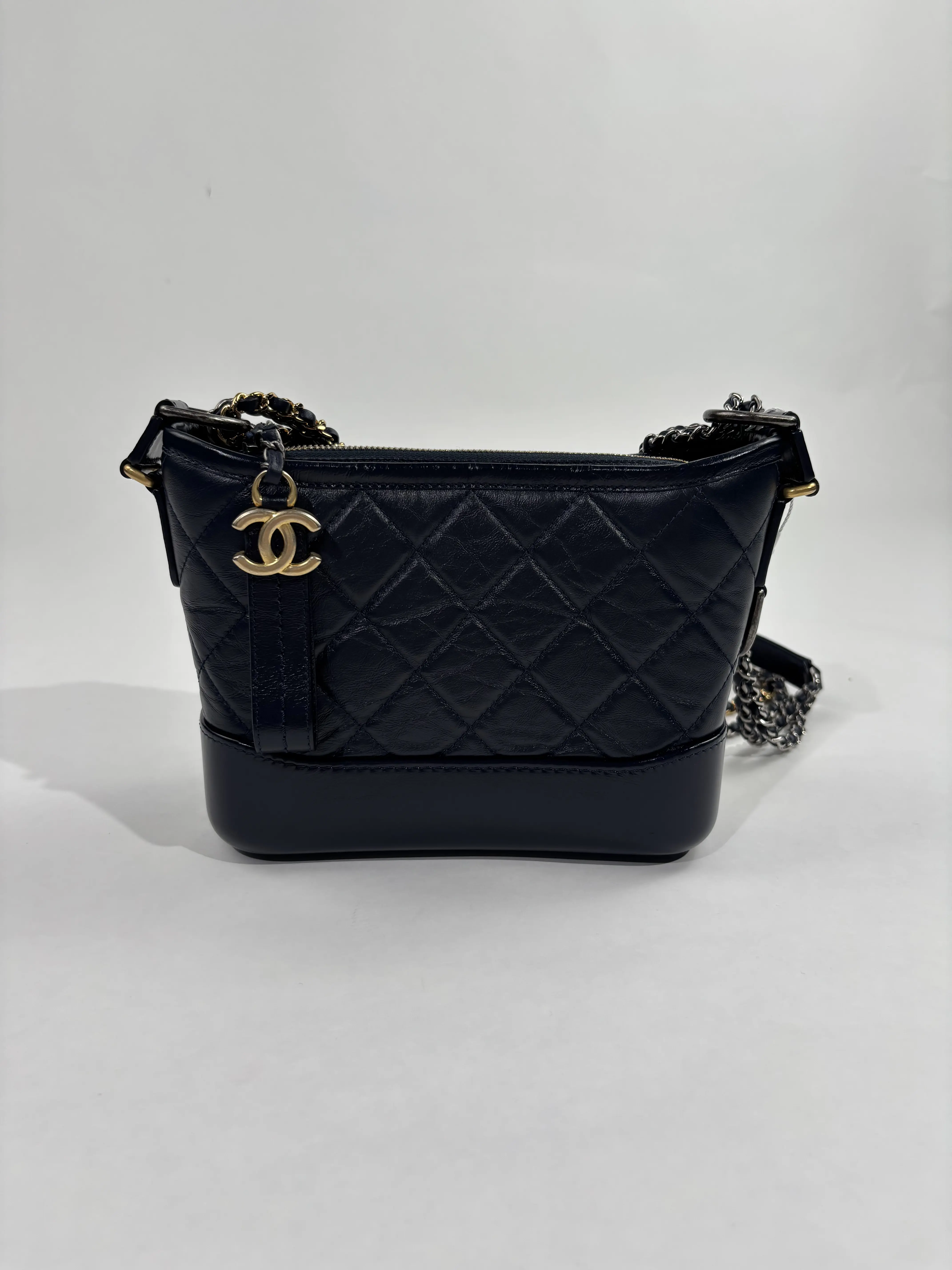 Pre-owned CHANEL CALF Crossbody Bags Gabrielle Small (7.9 × 5.1 × 3.1 inch) Black Diamond Quilted Leather Two tone Chain Shoulder Crossbody Handbag
