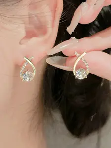 Elegant Cross-Set Diamond Teardrop Earrings, French Commuter Style, Copper Material, Lightweight Versatile Jewelry, Perfect for Office, Dates, Parties