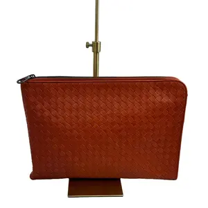 Pre-owned Bottega Veneta LEATHER clutches & wristlets BOTTEGA VENETTA CLUTCH VERY GOOD CONDITION