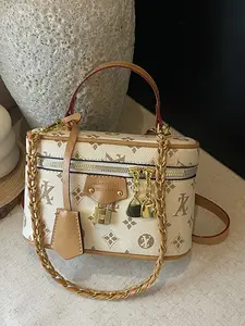 High-end women's bag 2026new retro handbag printed box bag shoulder crossbody bag stylish makeup bag