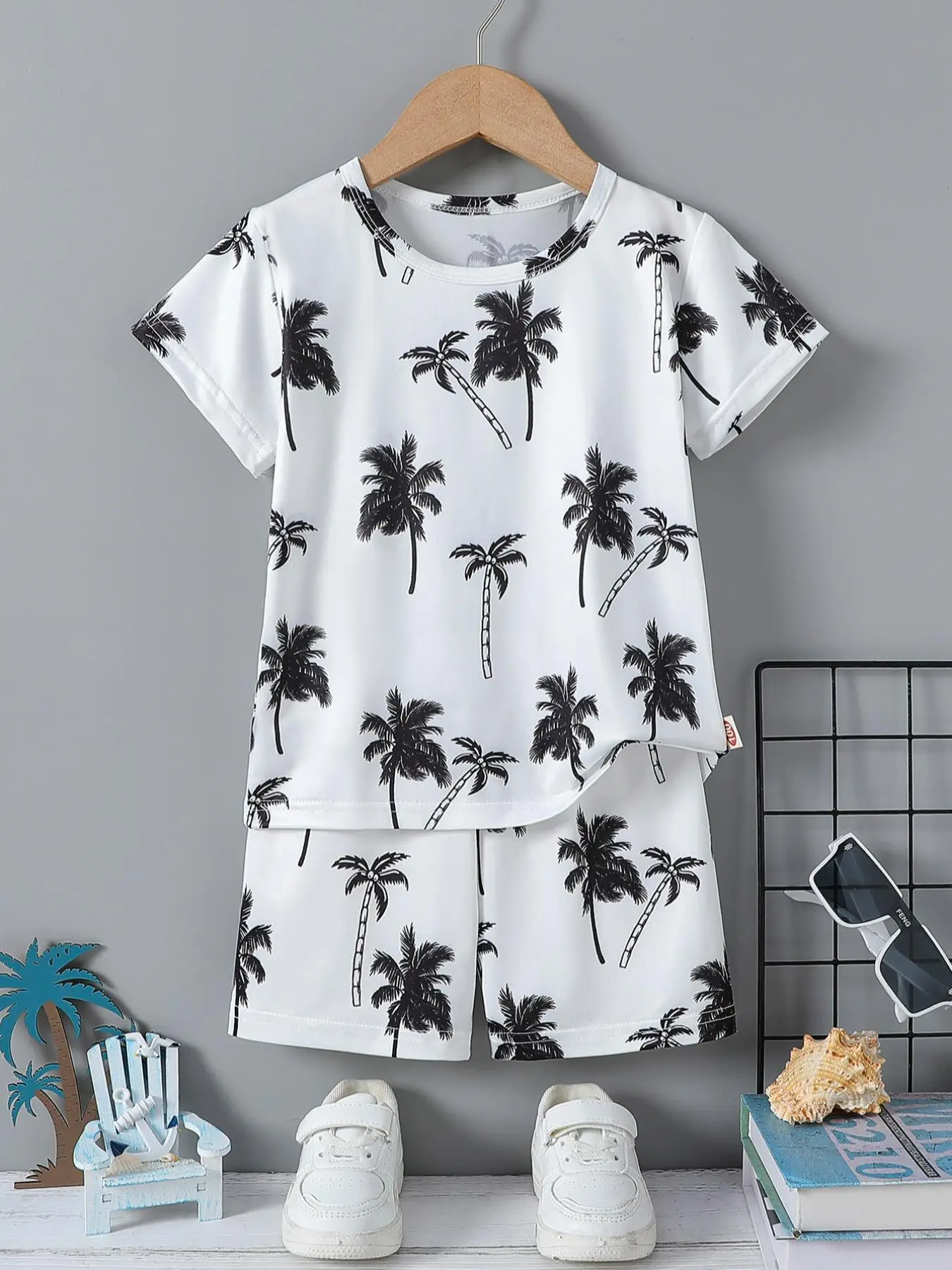 Two-Piece Set Boy's Palm Tree Print Tee & Elastic Waist Shorts, Casual Round Neck Short Sleeve T-Shirt & Shorts, Kids Summer Clothes