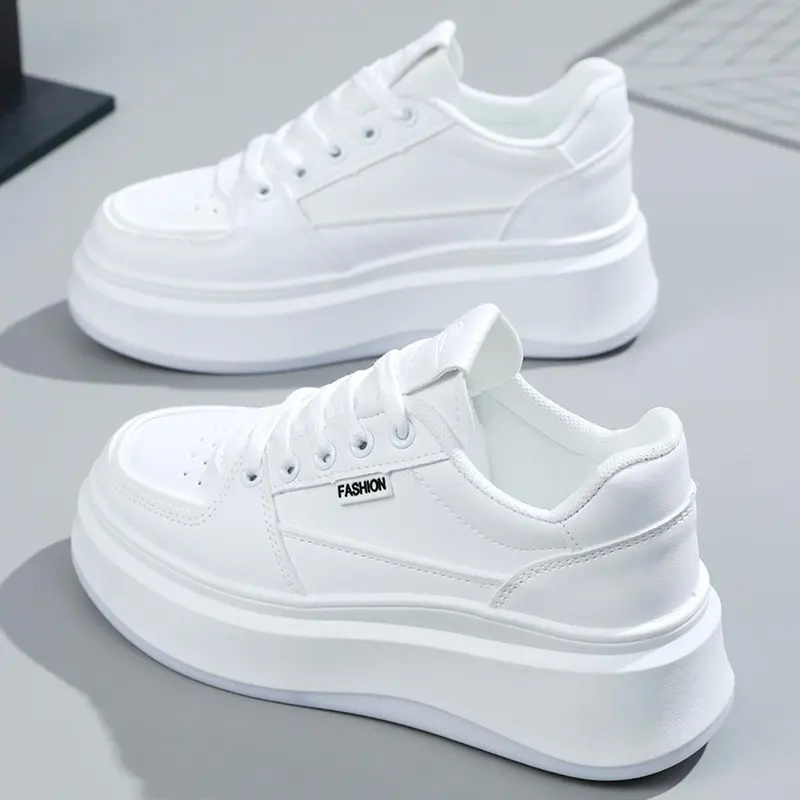 Women's Sporty Lace Up Platform Sneakers, Casual Comfortable Breathable Trendy Running Shoes, Female All-match Round Toe Chunky Sneakers for Daily Life, Fashionable Running Shoes