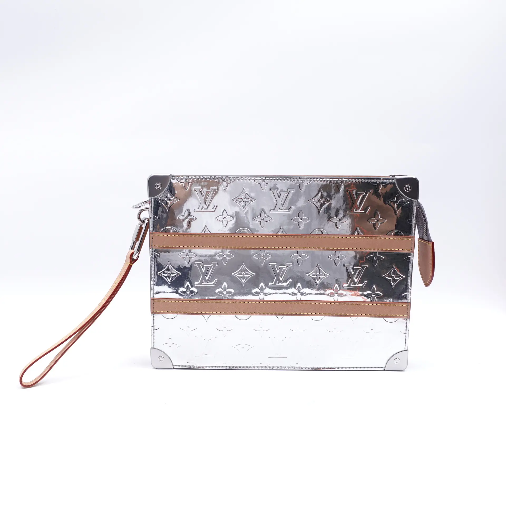 Pre-owned Louis Vuitton Vernis Clutches & Wristlets Silver Clutch T10414685