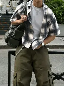 1-Piece Men's Plaid Short Sleeve Cropped Shirt, Blue Beige Checkered Turn-Down Collar Casual Top For Daily Streetwear And Urban Outings