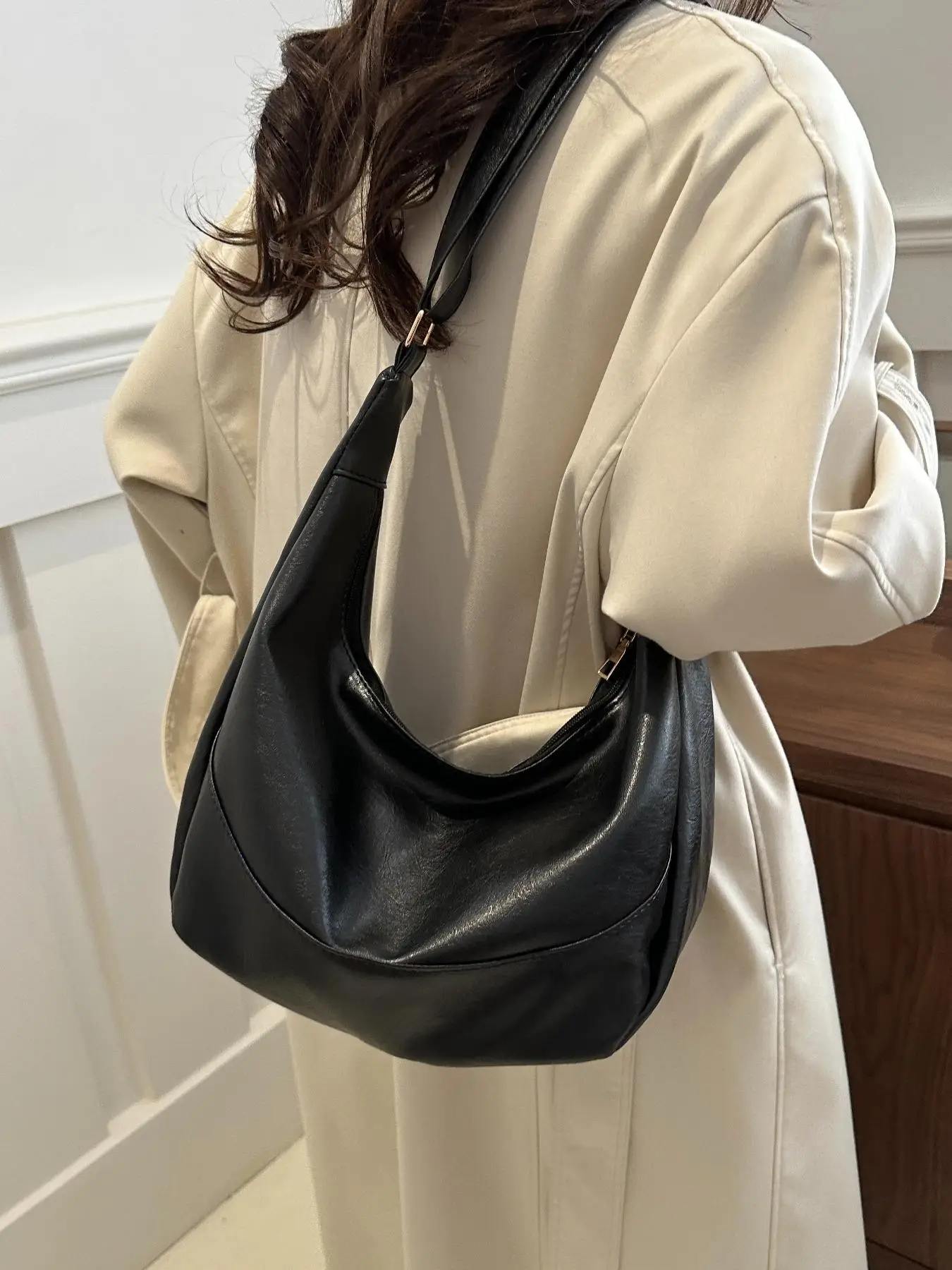 Women's Solid Color Shoulder Bag, Fashionable Large Capacity Zipper Shoulder Bag for Daily Used, Casual Trendy Versatile High-quality Daily Commuting